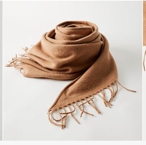 Aritzia large wool triangle scarf - like new